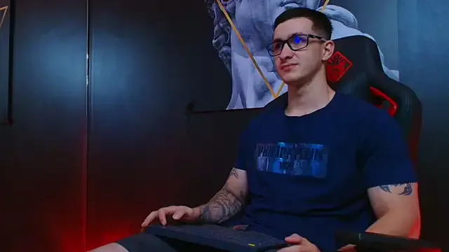 lustful-angels – webcam model profile photo Image 13