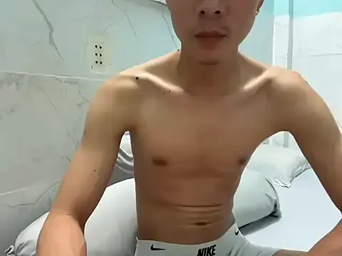 KateGale – webcam model profile photo Image 13