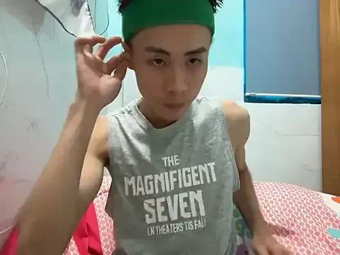 KateGale – webcam model profile photo Image 2