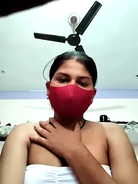 PollyElfi – webcam model profile photo Image 4