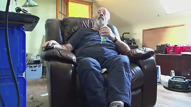 Dolce – webcam model profile photo Image 12