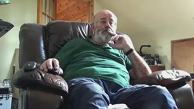 Dolce – webcam model profile photo Image 13