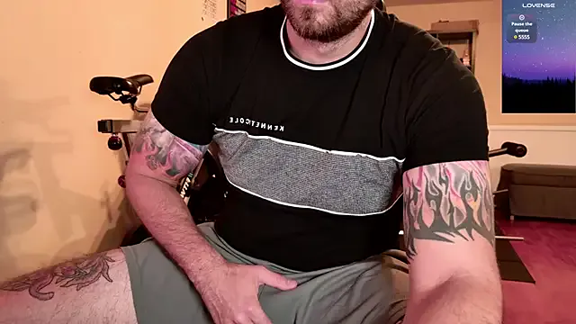 EmiraMiller – webcam model profile photo Image 6