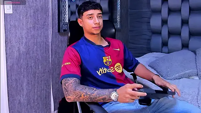 MollyBoston – webcam model profile photo Image 12