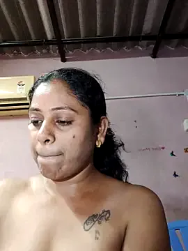 PaulinaGiovanni – webcam model profile photo Image 3