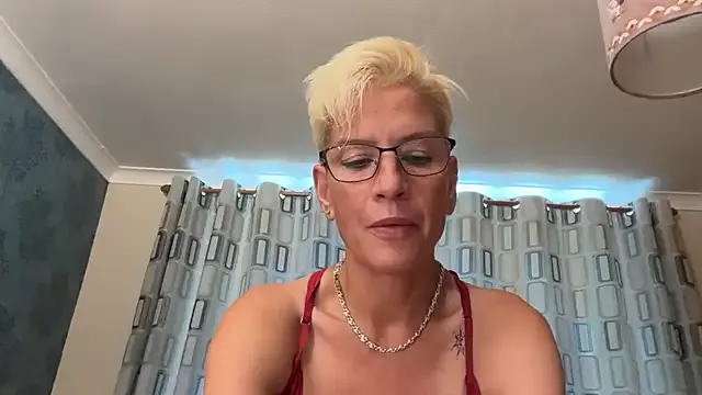 fit_vic – webcam model profile photo Image 8