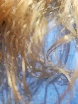 LeyahSummer – webcam model profile photo Image 10