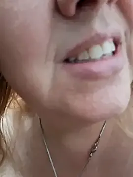 LeyahSummer – webcam model profile photo Image 15