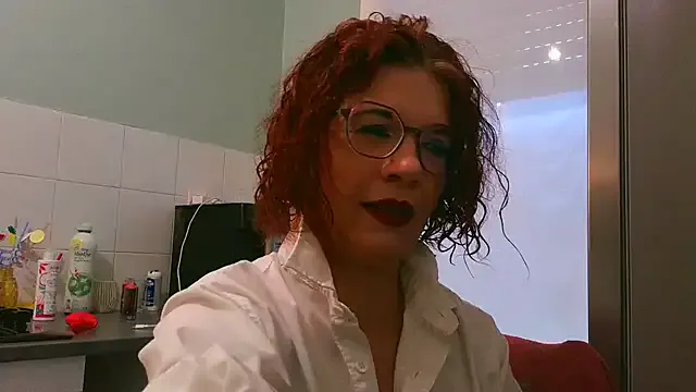 Dolce – webcam model profile photo Image 9