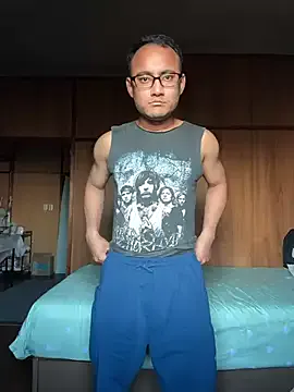 Dolce – webcam model profile photo Image 6