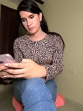 MollyBoston – webcam model profile photo Image 10