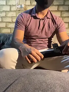 SerenaStar – webcam model profile photo Image 15