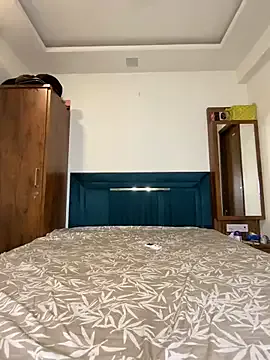 V-Hot-Sweti – webcam model profile photo Image 11