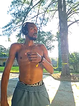 KateGale – webcam model profile photo Image 11