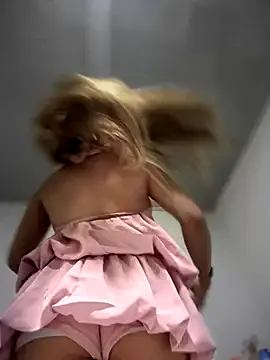 KateGale – webcam model profile photo Image 5