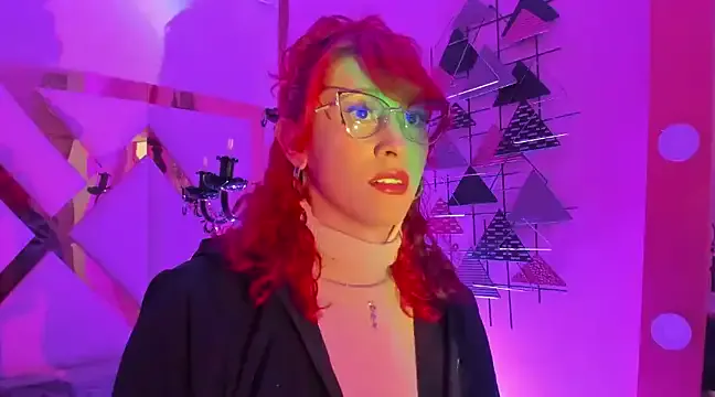 Juliana_Saenzz – webcam model profile photo