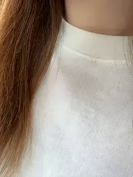 hina-Gcup – webcam model profile photo Image 4