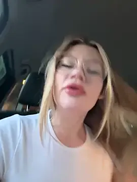 hina-Gcup – webcam model profile photo Image 8