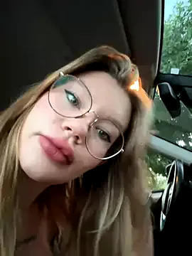 hina-Gcup – webcam model profile photo Image 9