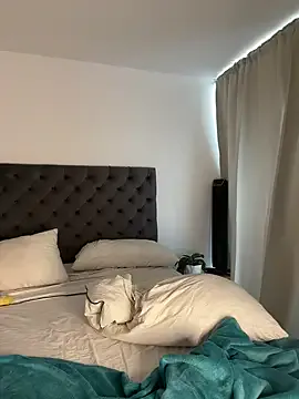 AyshaConnor – webcam model profile photo Image 12