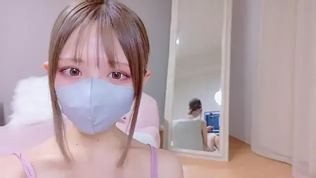 EmiBrow – webcam model profile photo Image 5