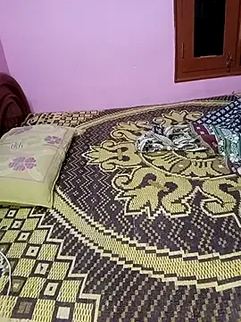 petrouchkaaa_ – webcam model profile photo Image 13