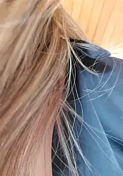 KellyHansen – webcam model profile photo Image 11