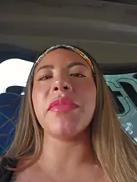 KellyHansen – webcam model profile photo Image 14