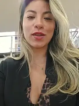 KellyHansen – webcam model profile photo Image 3