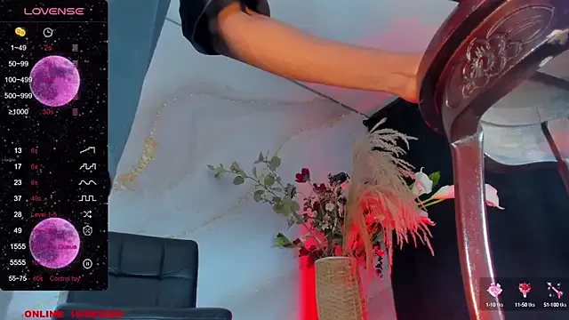 shiny-lily – webcam model profile photo Image 7