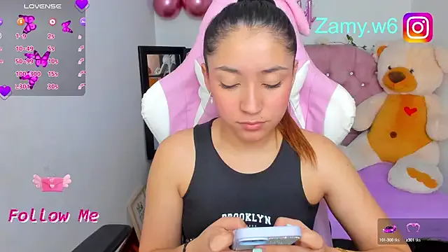 Dolce – webcam model profile photo Image 13