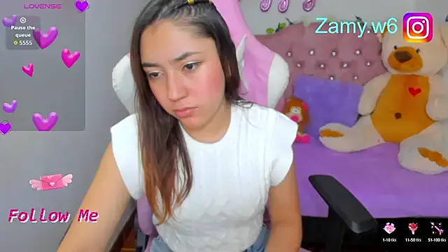 Dolce – webcam model profile photo Image 16