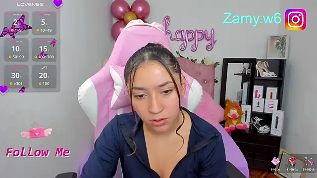 Dolce – webcam model profile photo Image 7