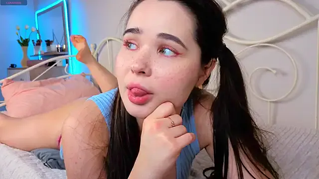 MaraEverly – webcam model profile photo Image 17