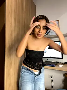 HaleyLyon – webcam model profile photo Image 15