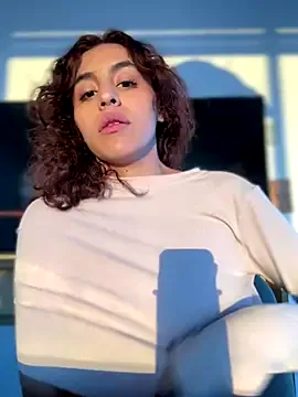 HaleyLyon – webcam model profile photo Image 6