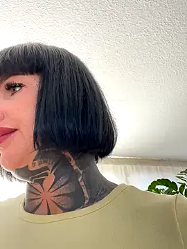 CristinaRous – webcam model profile photo Image 13