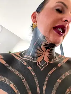 CristinaRous – webcam model profile photo Image 6