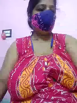 Raisa – webcam model profile photo Image 10