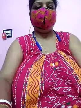 Raisa – webcam model profile photo Image 13