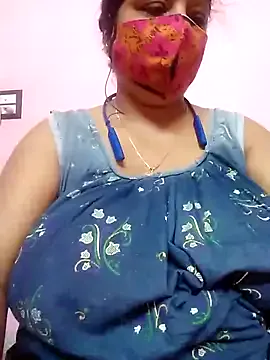 Raisa – webcam model profile photo Image 15