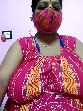 Raisa – webcam model profile photo Image 18