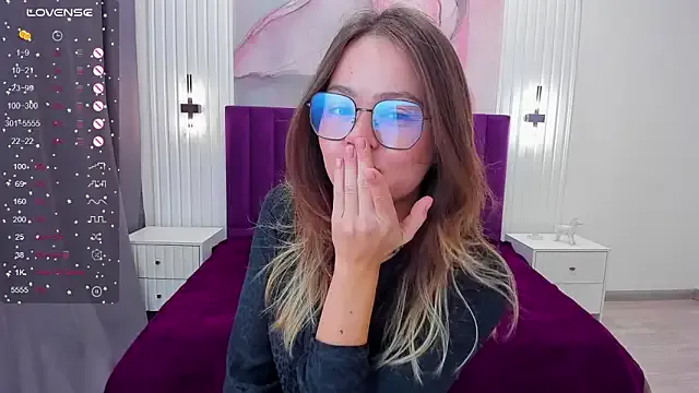 lolly_red_ – webcam model profile photo Image 10