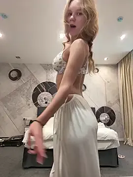 AdrianaAndrade – webcam model profile photo Image 13