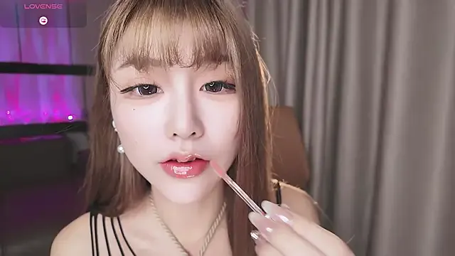 JessieLiu – webcam model profile photo Image 4