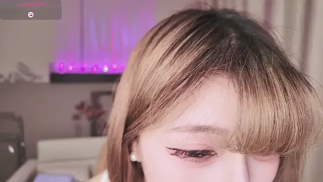 JessieLiu – webcam model profile photo Image 8