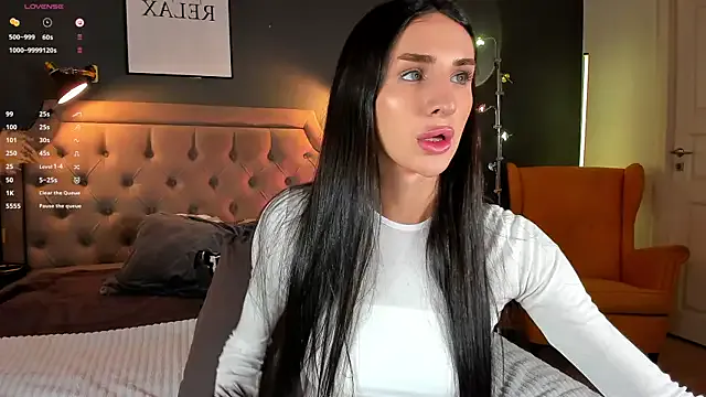 MollyBoston – webcam model profile photo Image 8