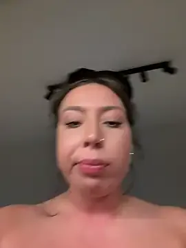 -SweetDi- – webcam model profile photo Image 3