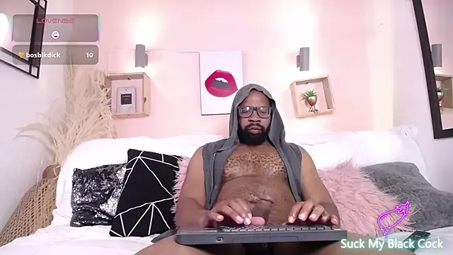 Dolce – webcam model profile photo Image 10