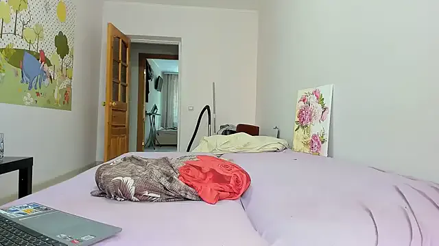 CatalinaDalessio – webcam model profile photo Image 2